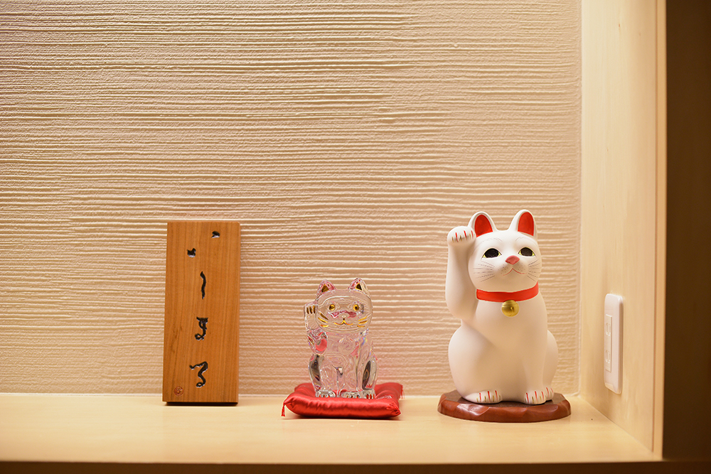 お客さまの居心地の良い場所はカウンター。