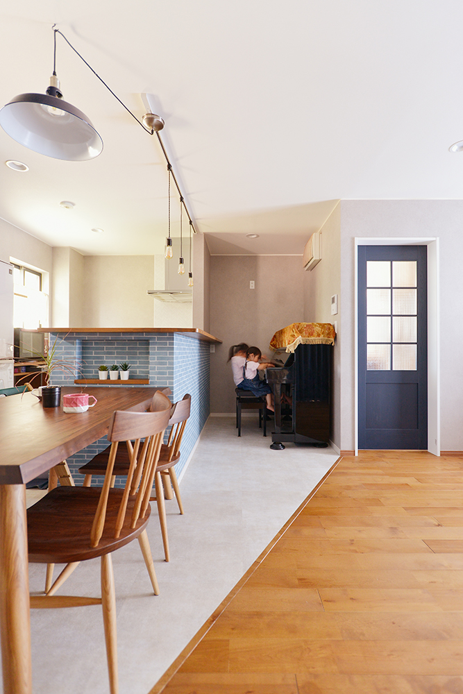 NEW NORMAL CAFE