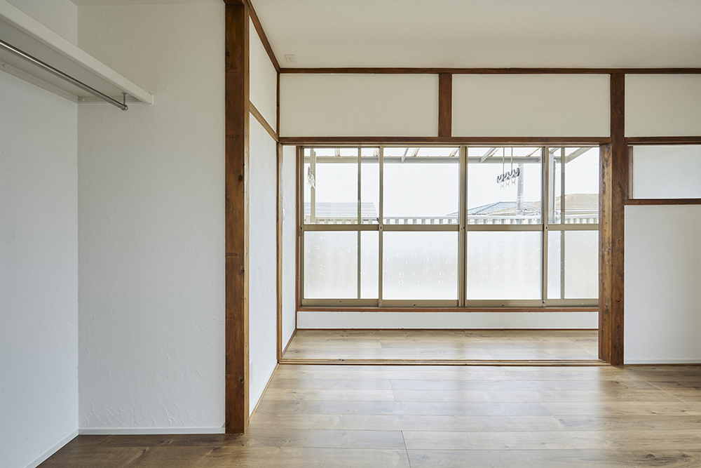 キッチンを暮らしの中心に。アメリカンテイストの家事ラク戸建てリノベ｜群馬県みどり市
