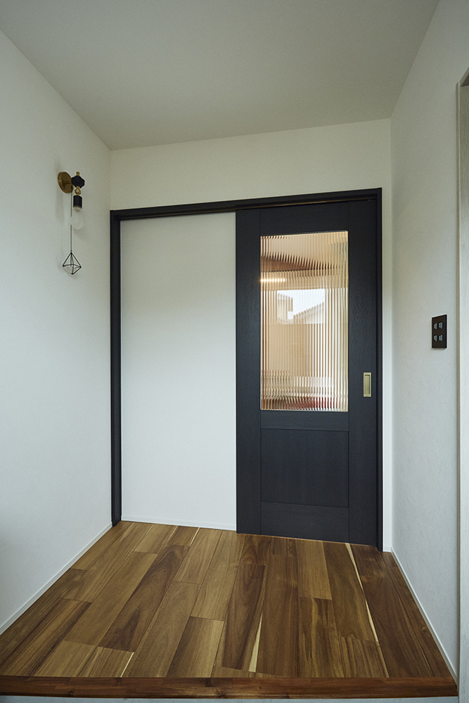 “中古を買って、自分らしく暮らす” ヴィンテージカフェな戸建てで時間にゆとりを