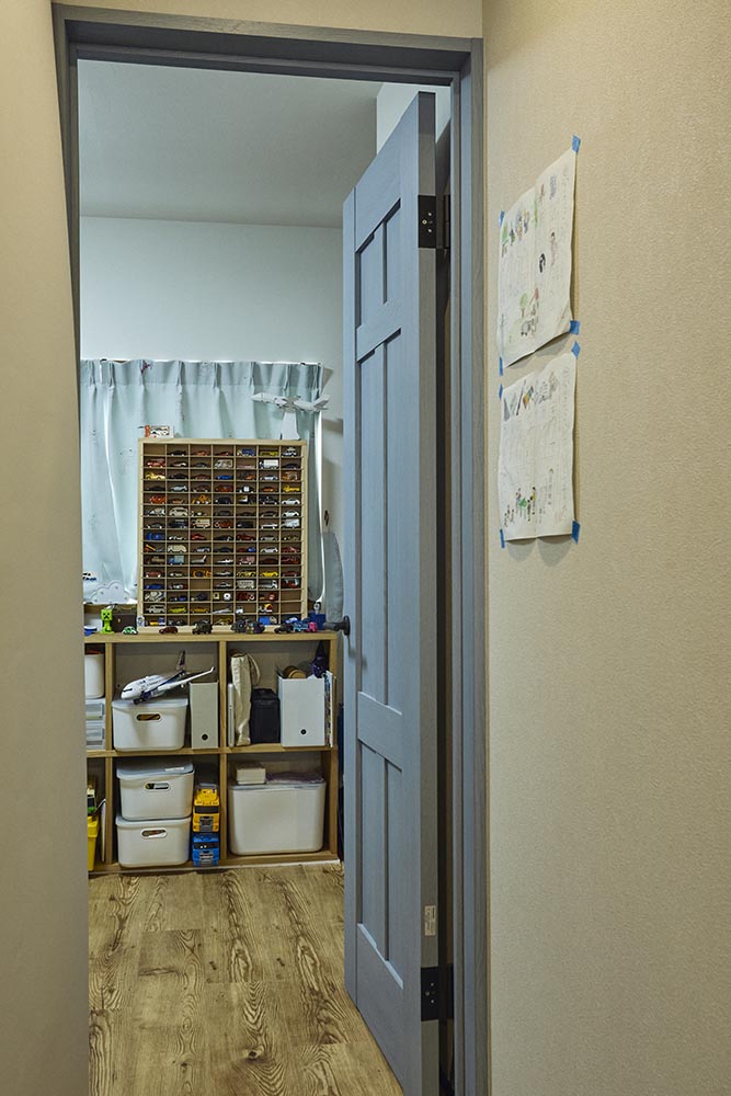 家族の笑顔が集う、小上がりヌックのある二世帯住宅｜東京都