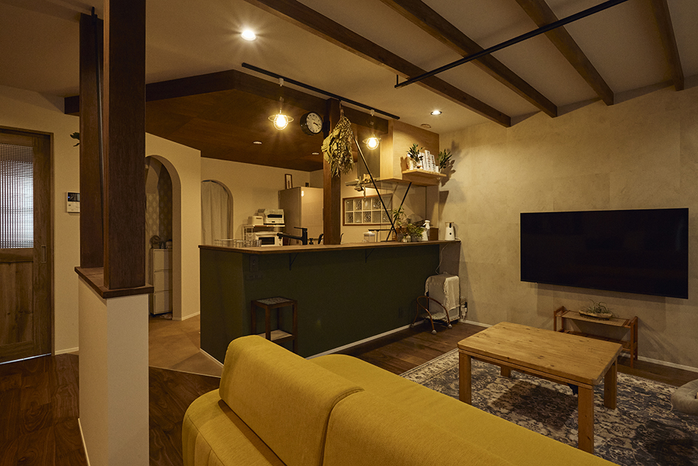 受け継いだ家を、自分らしい豊な暮らしに。木の質感が映えるリノベーション|埼玉県越谷市