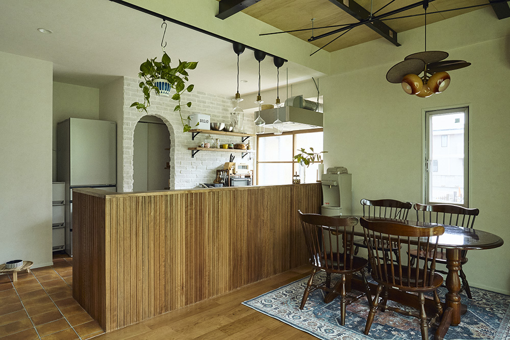 家族がのびのび暮らせる、やさしいカントリーヴィンテージの家|埼玉県さいたま市