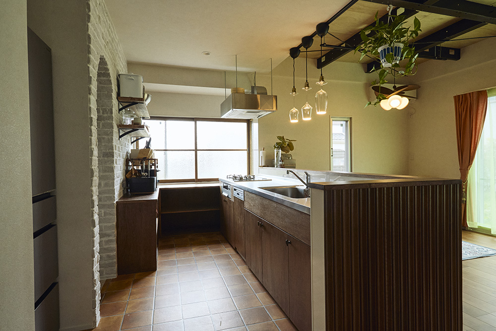 家族がのびのび暮らせる、やさしいカントリーヴィンテージの家|埼玉県さいたま市