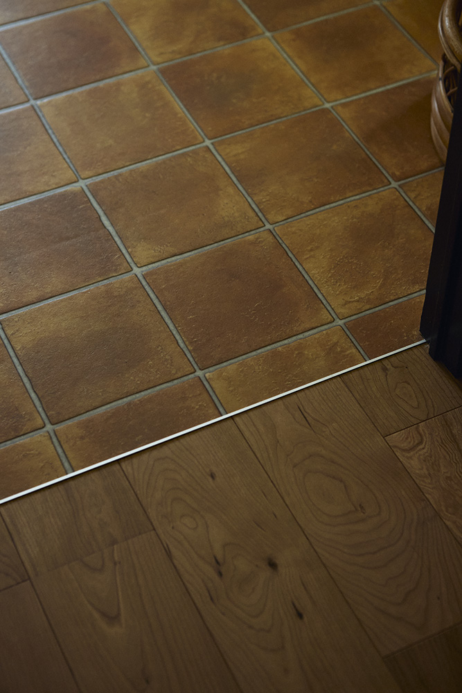 家族がのびのび暮らせる、やさしいカントリーヴィンテージの家|埼玉県さいたま市