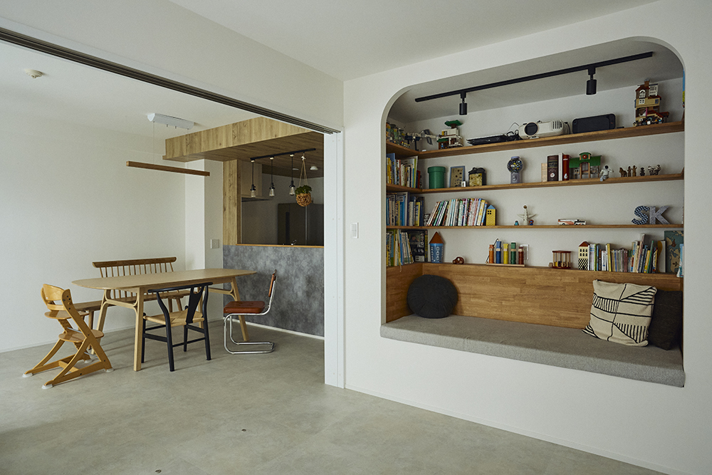 和室を取り払い開放的なLDKへ　ヌックやインナーテラスでくつろぐ、家族の笑顔があふれるリノベ｜埼玉県越谷市