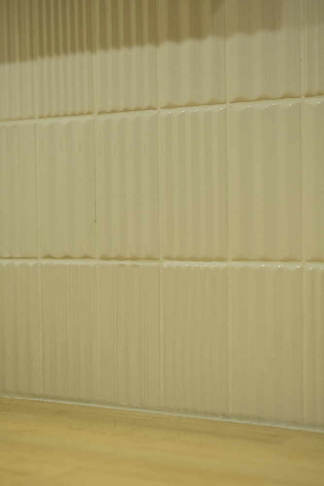 吹き抜けから光が差し込む、家族がのびのび過ごせるLDKリノベーション｜埼玉県さいたま市