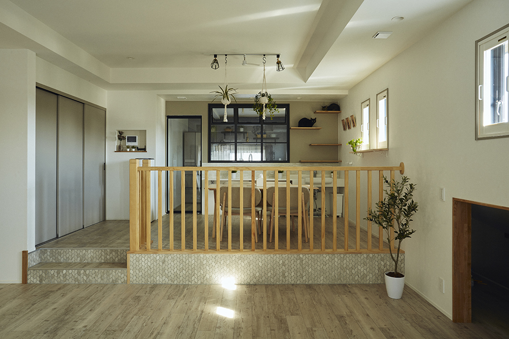 家族とペットが心地よく過ごす、“快適性×デザイン性”を追求した癒しの家｜埼玉県さいたま市