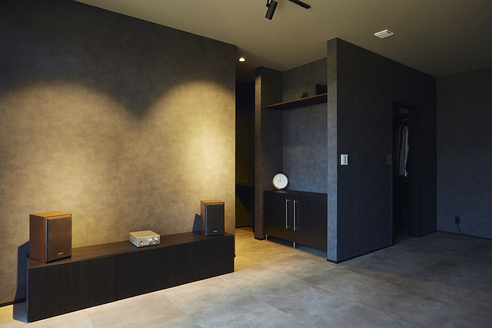 家族とペットが心地よく過ごす、“快適性×デザイン性”を追求した癒しの家｜埼玉県さいたま市