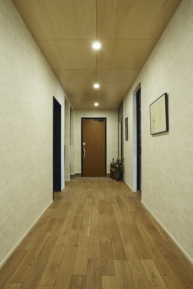 家族とペットが心地よく過ごす、“快適性×デザイン性”を追求した癒しの家｜埼玉県さいたま市