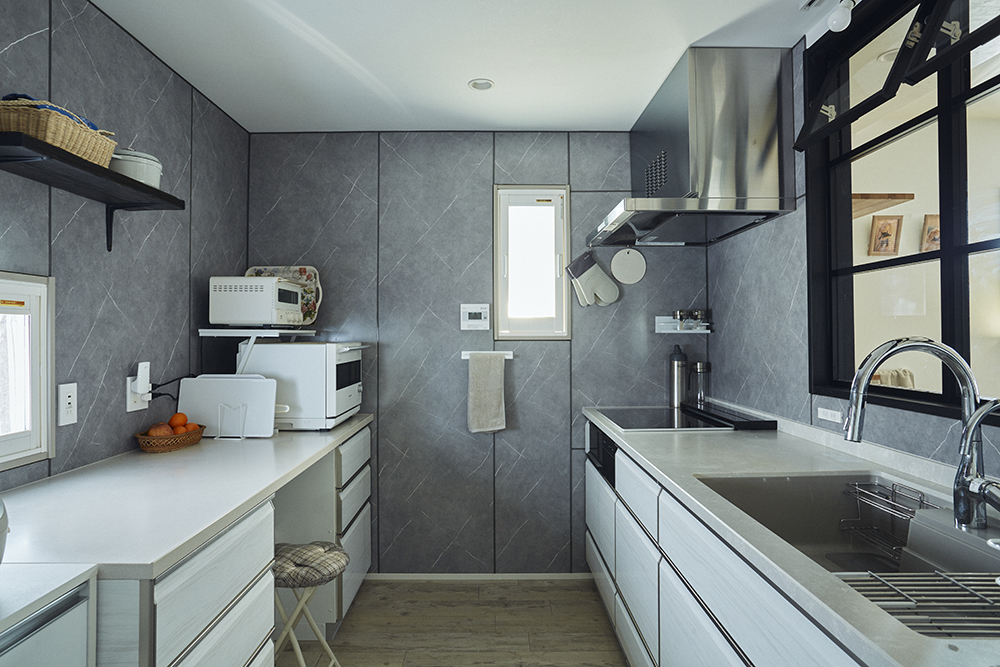 家族とペットが心地よく過ごす、“快適性×デザイン性”を追求した癒しの家｜埼玉県さいたま市