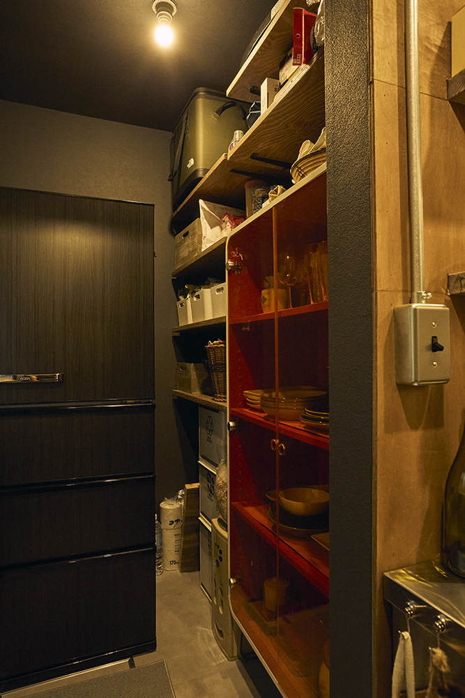 土間ガレージとアンティークに囲まれて。趣味を楽しむ大人のリノベーション｜埼玉県　