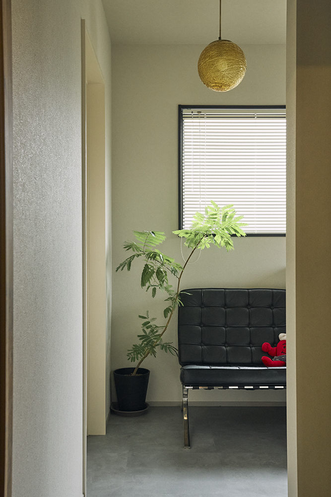 土間ガレージとアンティークに囲まれて。趣味を楽しむ大人のリノベーション｜埼玉県　