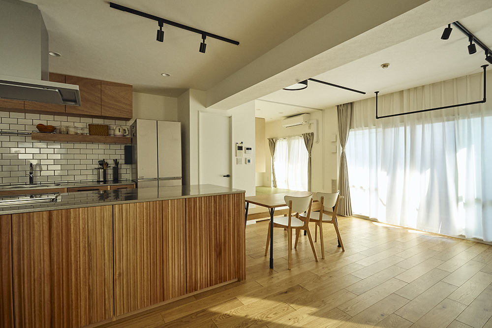 和室に入る陽が心地よくてぬくぬくできるのも気に入っています。