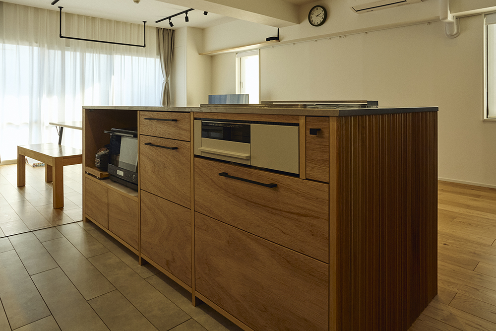 和室に入る陽が心地よくてぬくぬくできるのも気に入っています。