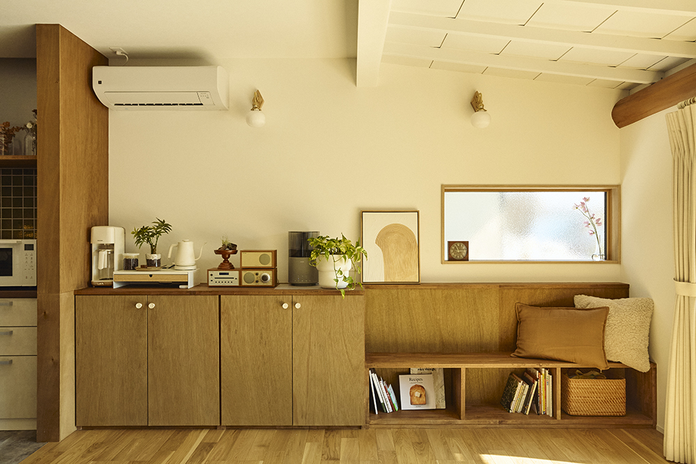 光と回遊動線で家族がつながるコの字型平屋リノベーション|群馬県安中市