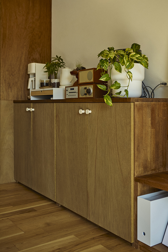 光と回遊動線で家族がつながるコの字型平屋リノベーション|群馬県安中市