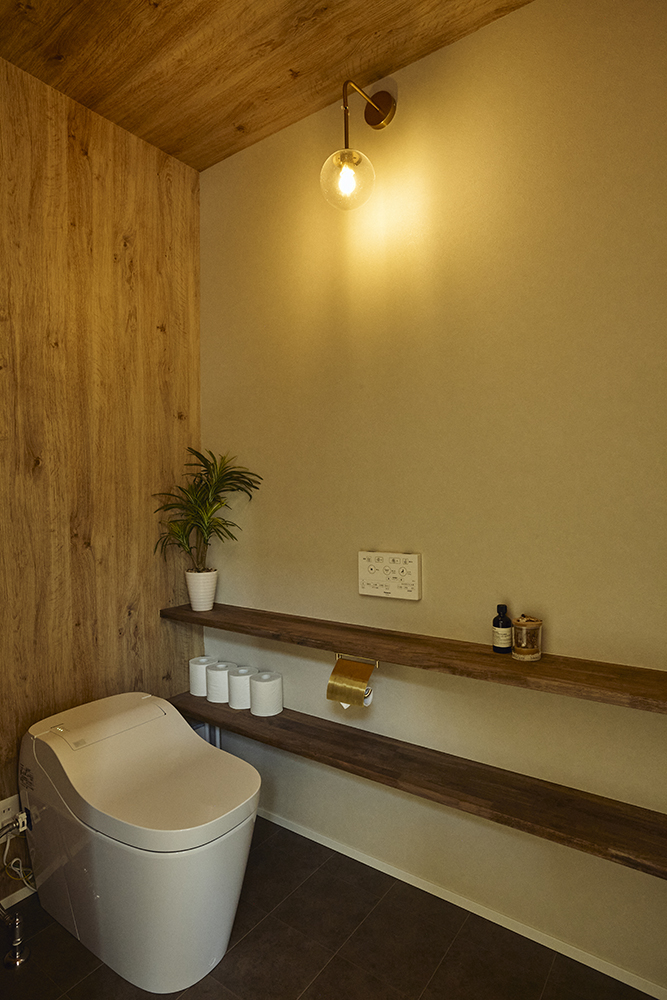 光と回遊動線で家族がつながるコの字型平屋リノベーション|群馬県安中市