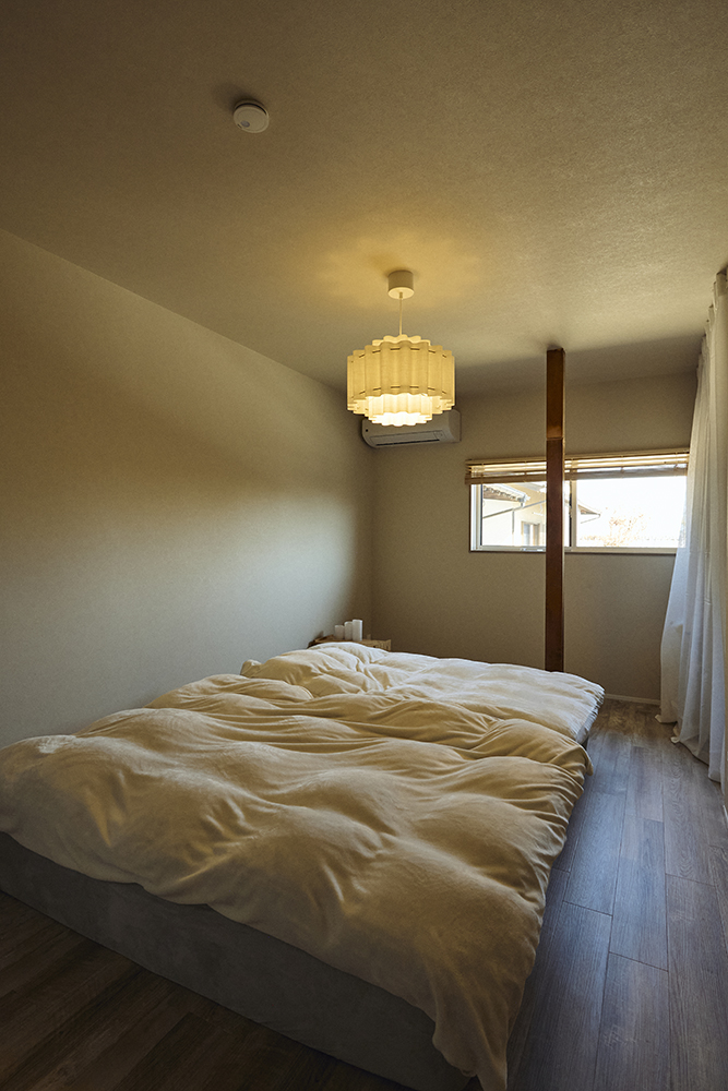 光と回遊動線で家族がつながるコの字型平屋リノベーション|群馬県安中市