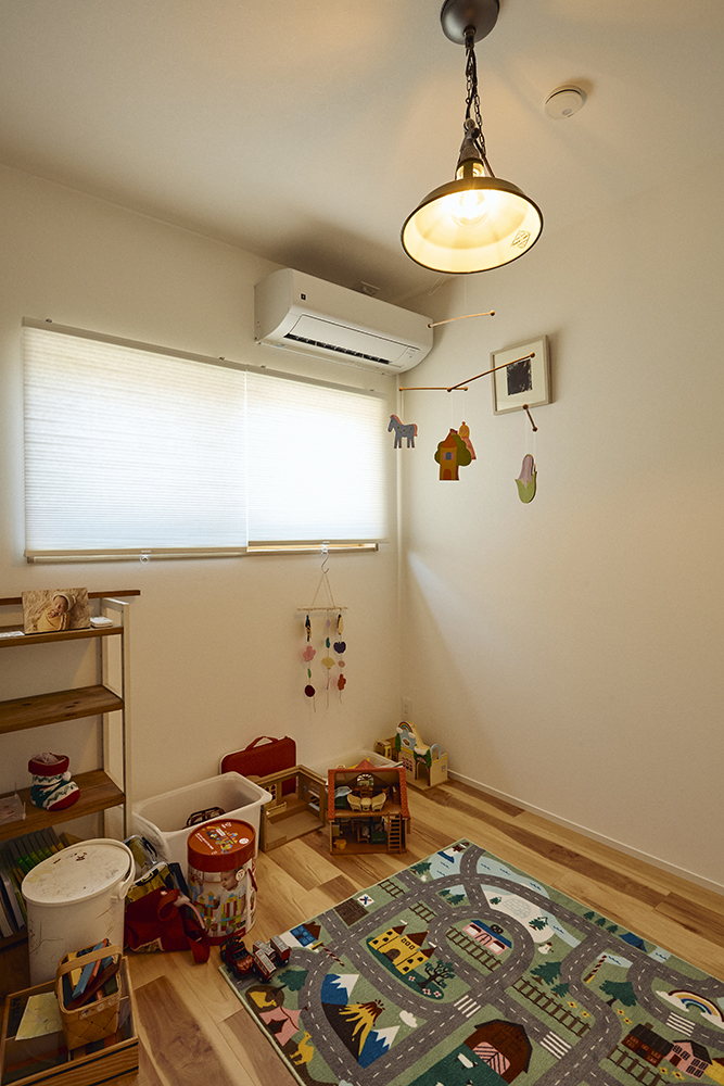 光と回遊動線で家族がつながるコの字型平屋リノベーション|群馬県安中市