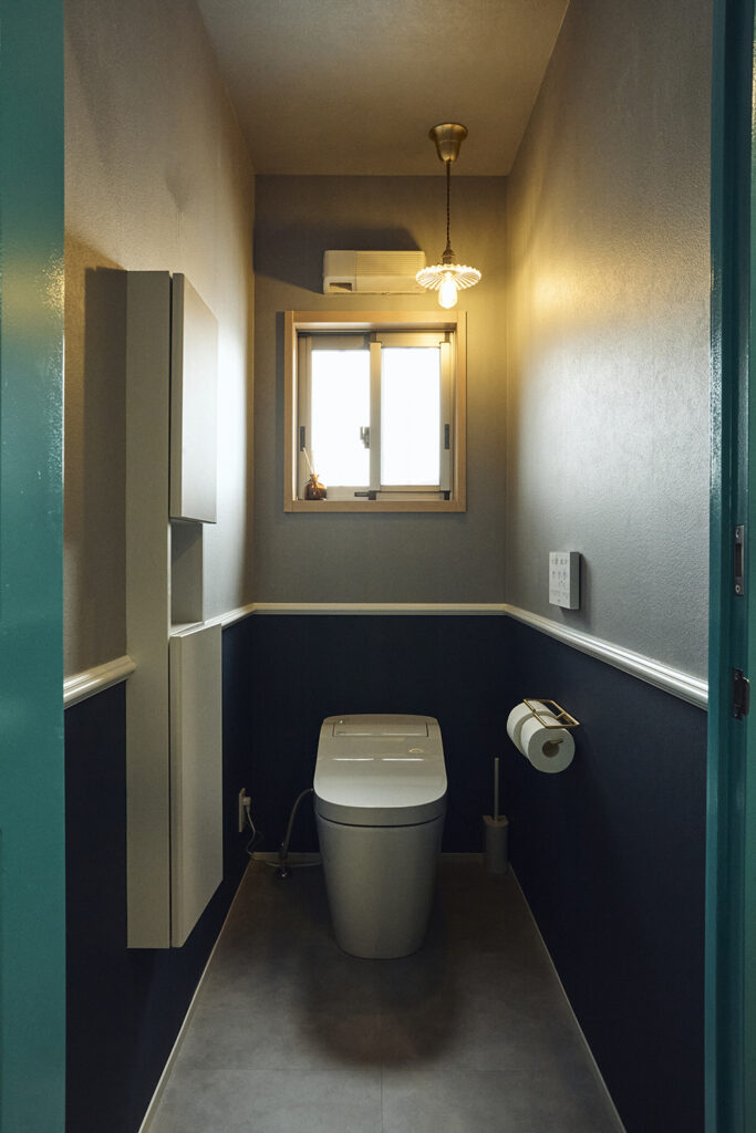 ステンレスと木の素材感が映える、愛犬と心地よく暮らすインダストリアルリノベ