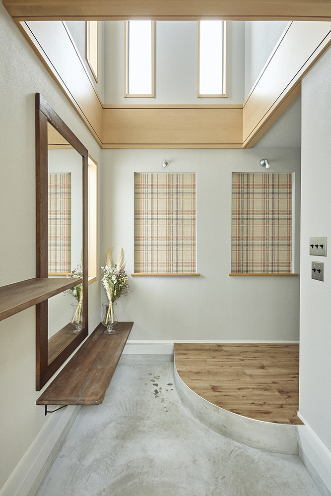 ステンレスと木の素材感が映える、愛犬と心地よく暮らすインダストリアルリノベ