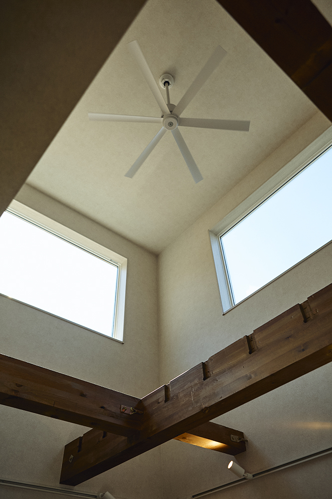 光と風がめぐる、回遊動線と吹き抜けのある暮らし｜埼玉県上尾市